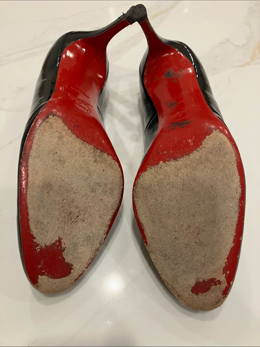 Christian Louboutin Simple Pump 85 Black Patent Round-Toe Pumps Sz 39.5- GUC - Picture 7 of 14